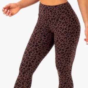 Leopard Leggings & Sports Bra (Ryderwear)
